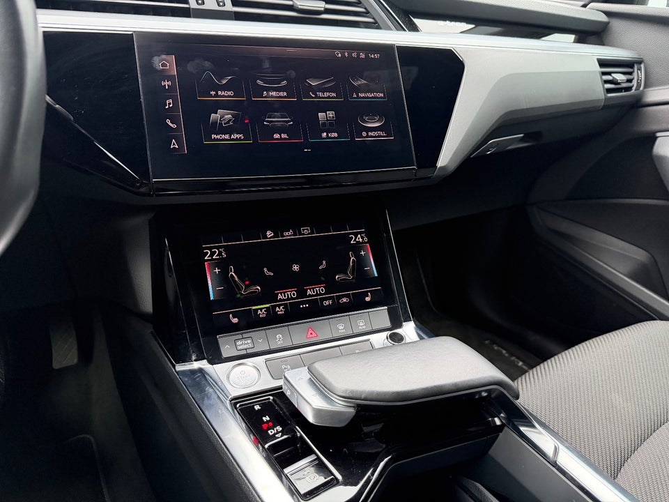 Audi e-tron 55 quattro 5d