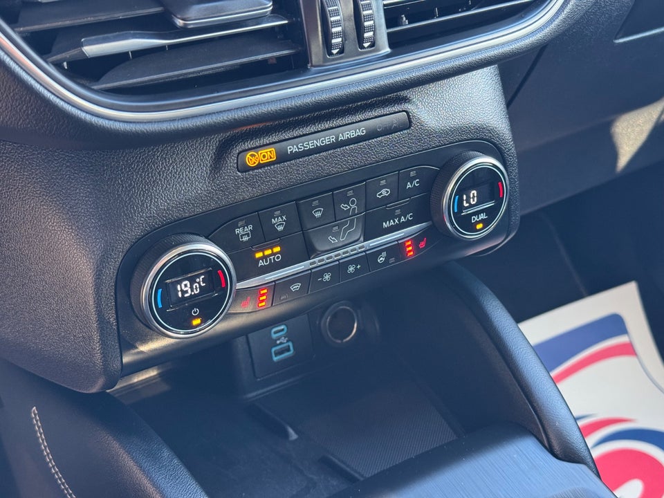 Ford Kuga 2,5 PHEV Vignale CVT 5d