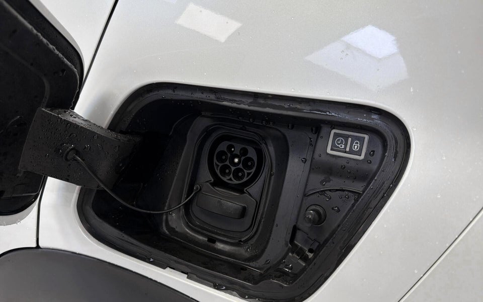 Peugeot e-2008 50 GT 5d