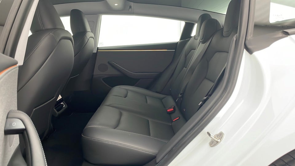 Tesla Model 3 RWD 4d