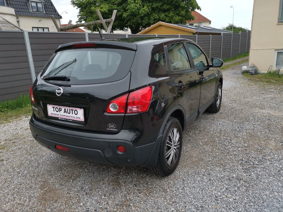 Nissan Qashqai 2,0 Tekna 5d