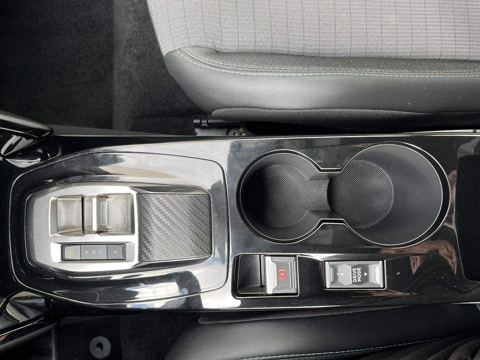 Peugeot e-2008 50 Allure 5d