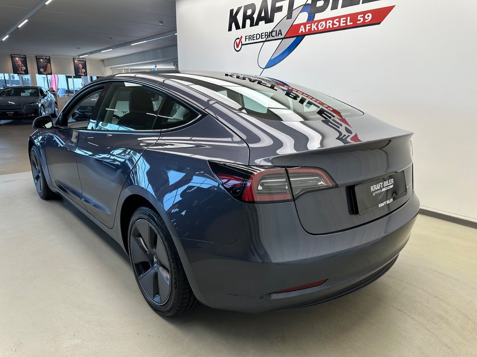 Tesla Model 3 Long Range AWD 4d