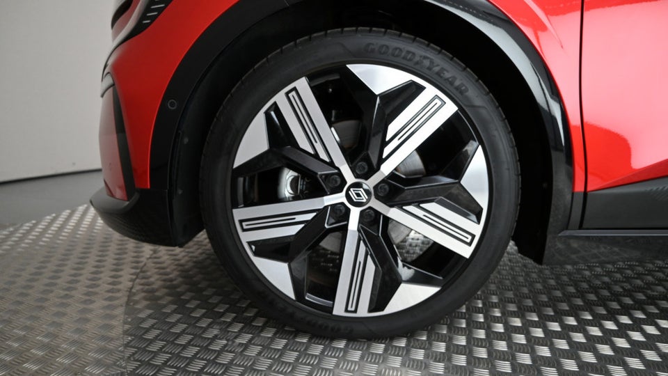 Renault Megane E-Tech 60 Iconic 5d