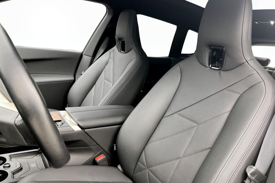 BMW iX xDrive40 Supercharged 5d