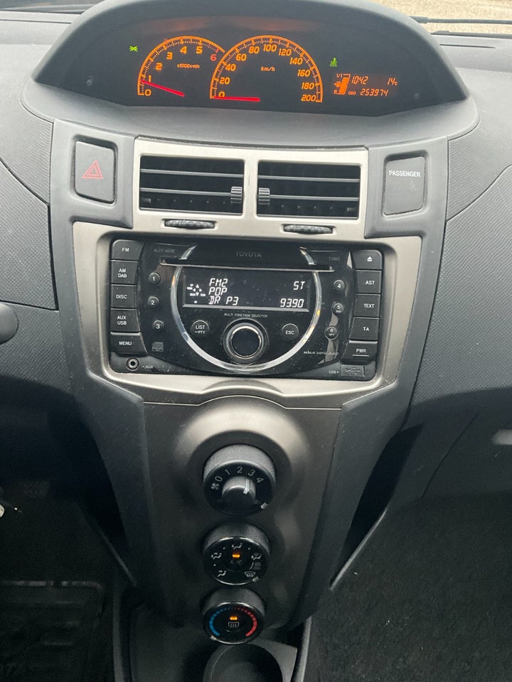 Toyota Yaris 1,4 D-4D T2 5d