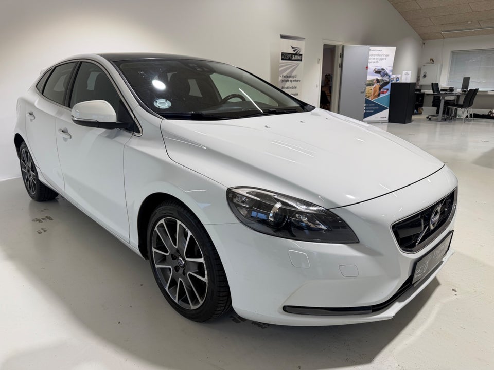 Volvo V40 2,0 D4 190 Kinetic Eco aut. 5d