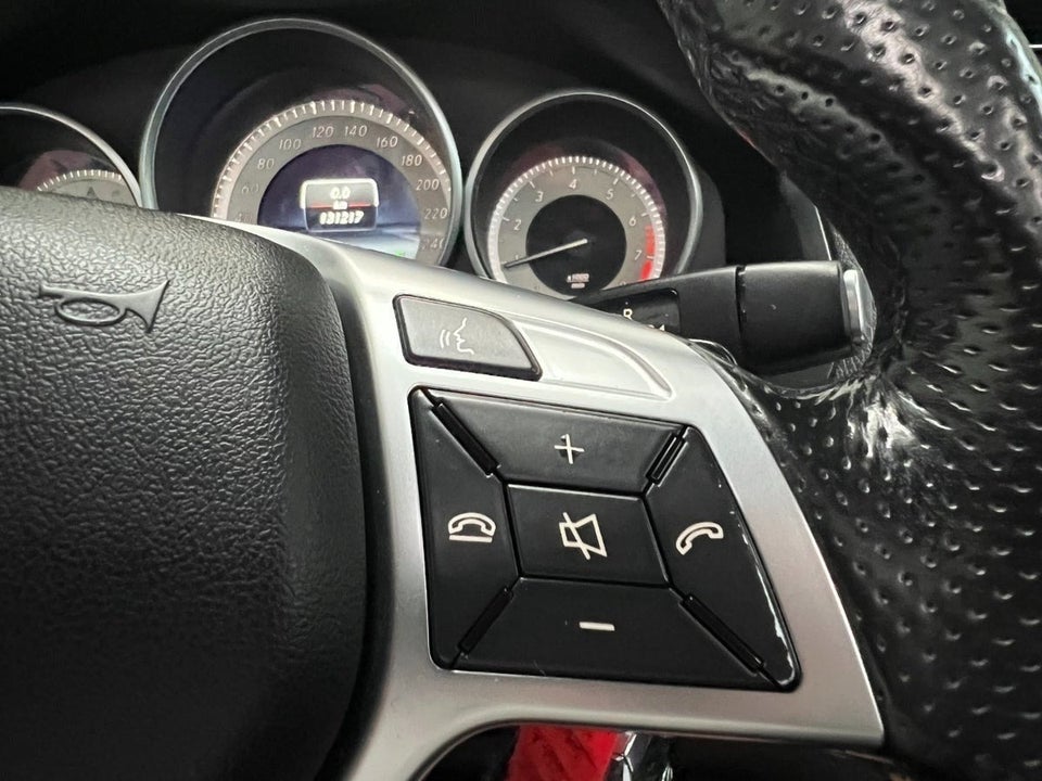 Mercedes E200 2,0 Cabriolet aut. 2d