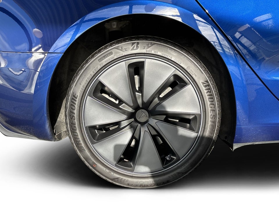 Tesla Model 3 Long Range RWD 4d