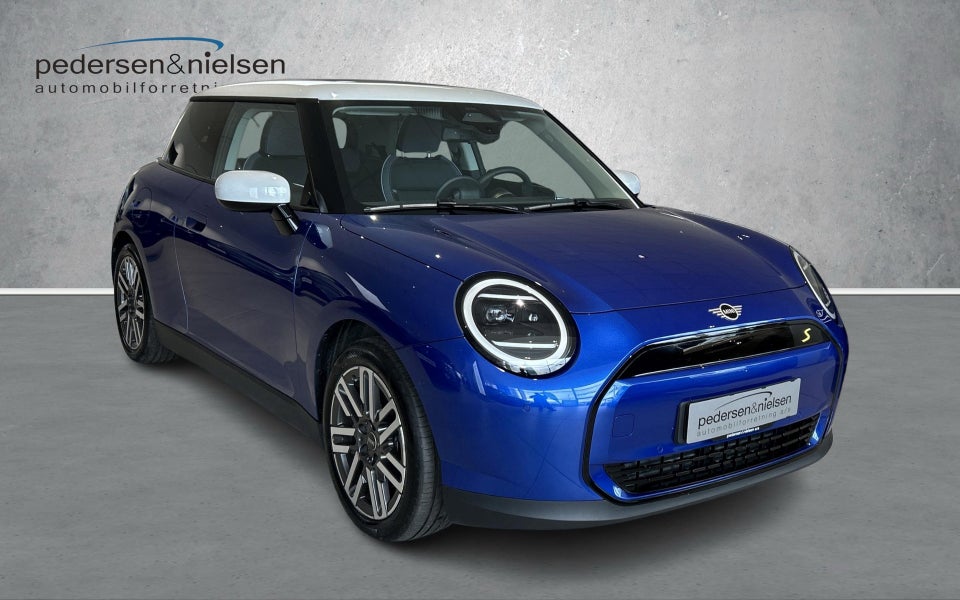 MINI Cooper SE Favoured Trim M 3d