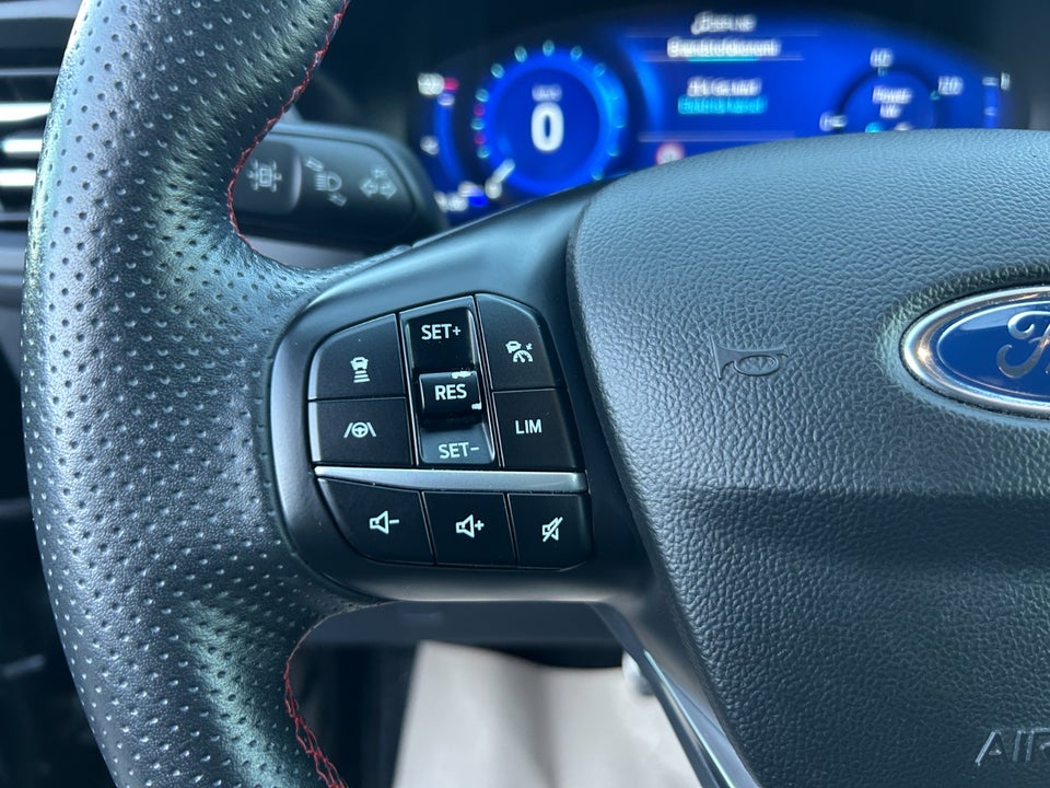 Ford Kuga 2,5 PHEV ST-Line X CVT 5d