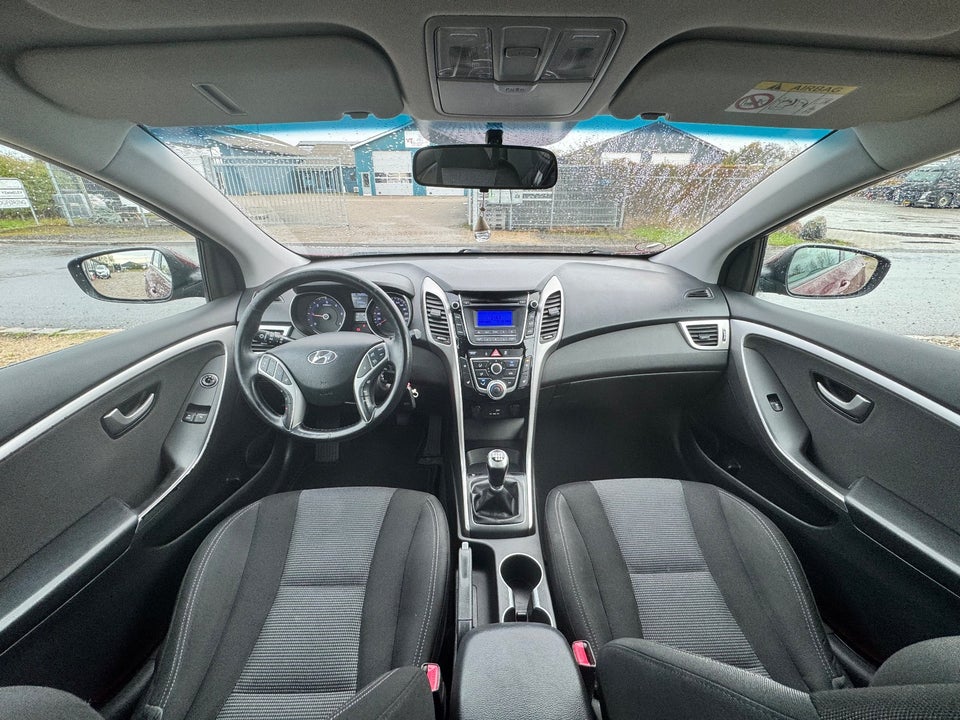 Hyundai i30 1,6 CRDi 110 Active CW 5d