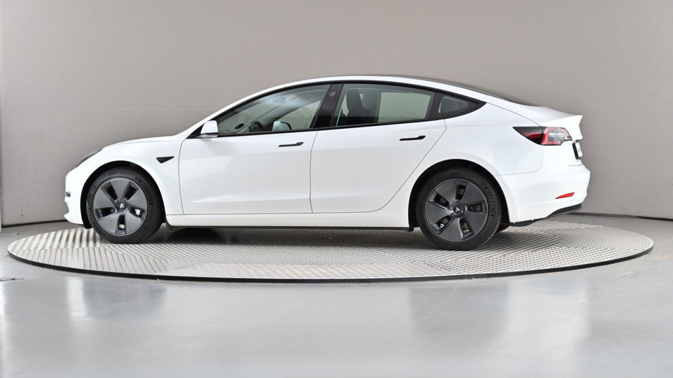 Tesla Model 3 Long Range AWD 4d