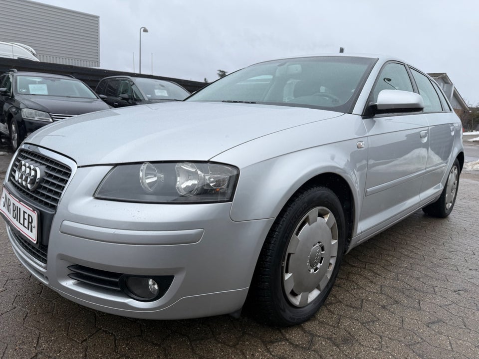 Audi A3 1,4 TFSi Attraction Sportback 5d