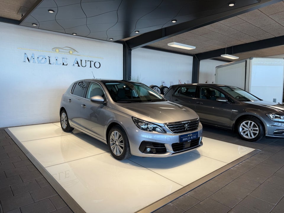 Peugeot 308 1,5 BlueHDi 130 Selection Sky 5d