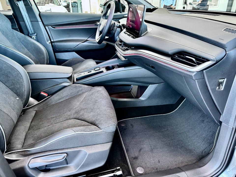 Skoda Enyaq 85 iV Sportline Advanced 5d