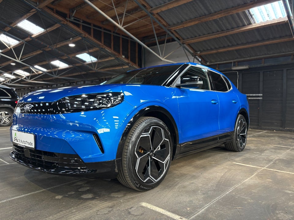 Ford Capri 77 Premium Extended Range 5d