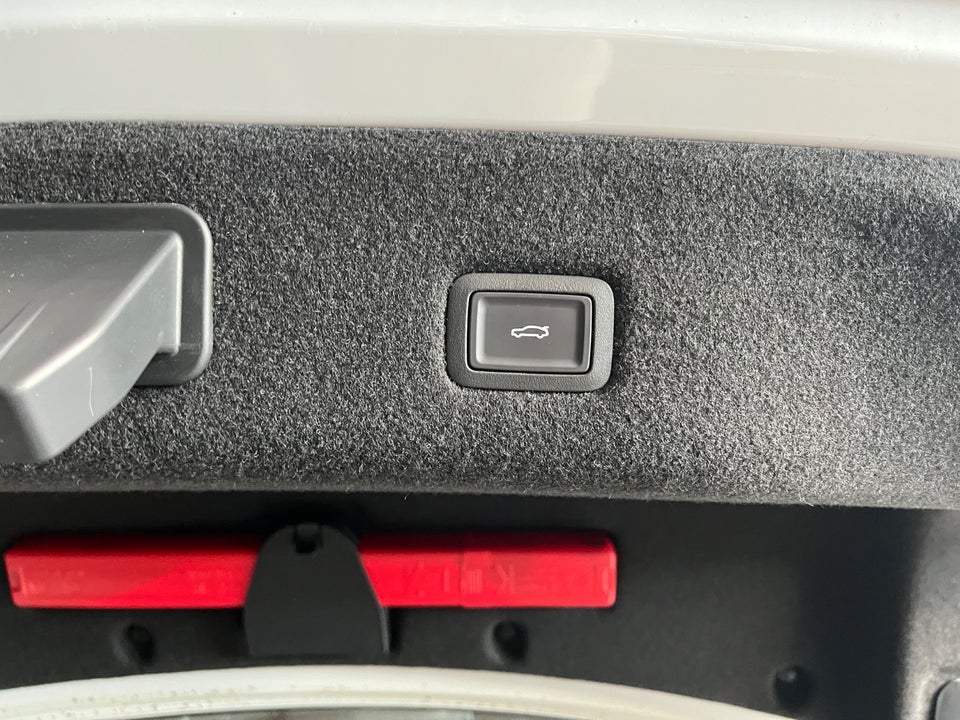 Hongqi EH7 111 Exclusive 4d