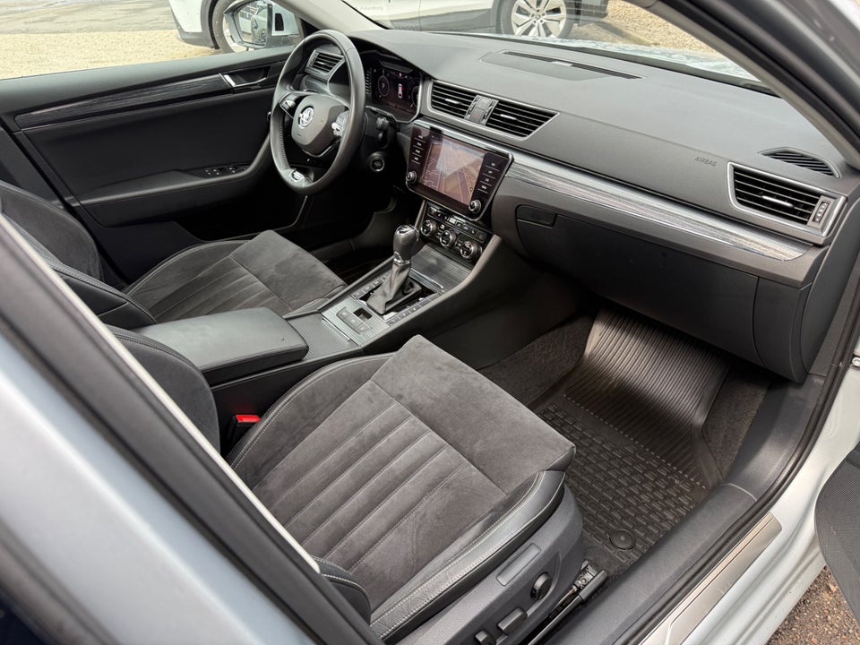 Skoda Superb 1,4 TSi iV Business Executive Combi DSG 5d