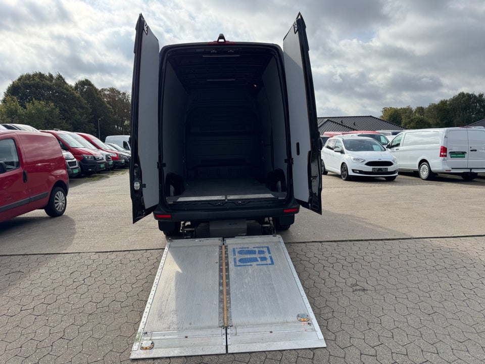 Mercedes Sprinter 317 2,0 CDi A2 Kassevogn aut. RWD