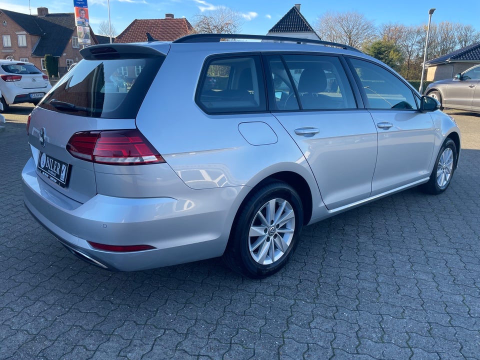 VW Golf VII 1,6 TDi 115 Comfortline Variant 5d