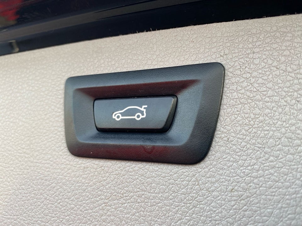 BMW 320d 2,0 Touring aut. 5d