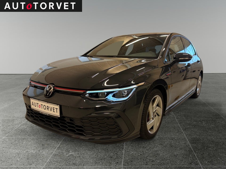 VW Golf VIII 2,0 GTi DSG 5d