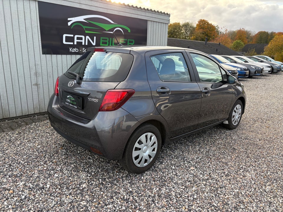 Toyota Yaris 1,0 VVT-i T2 5d