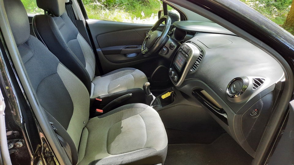 Renault Captur 0,9 TCe 90 Expression 5d