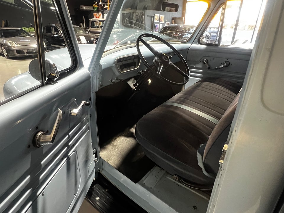 Ford F-100 3,7 Pick-up 2d