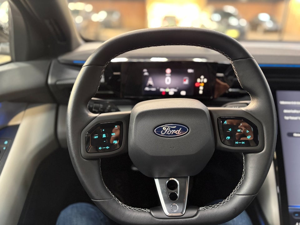 Ford Capri 79 Premium Extended Range AWD 5d