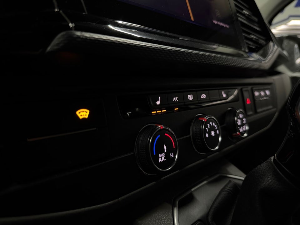 VW Transporter 2,0 TDi 150 Kassevogn DSG lang