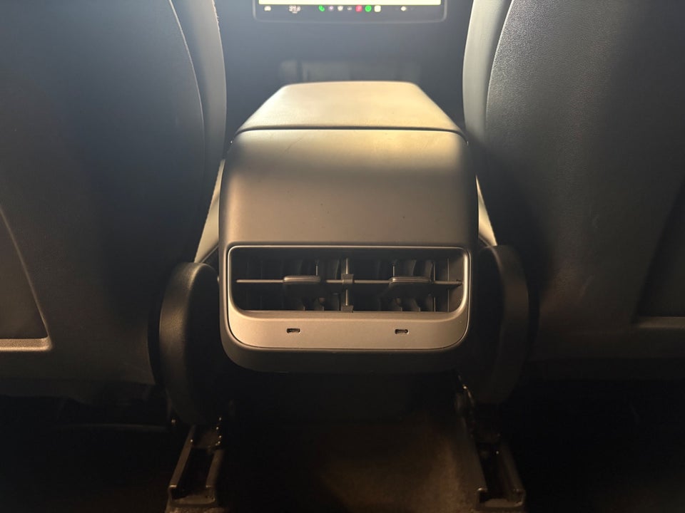 Tesla Model Y Long Range AWD 5d