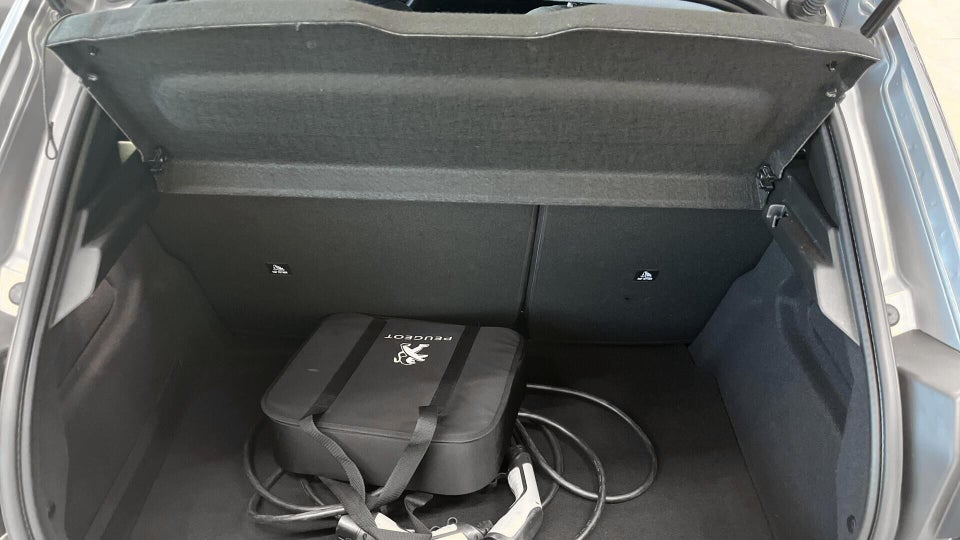 Peugeot e-208 50 Active 5d