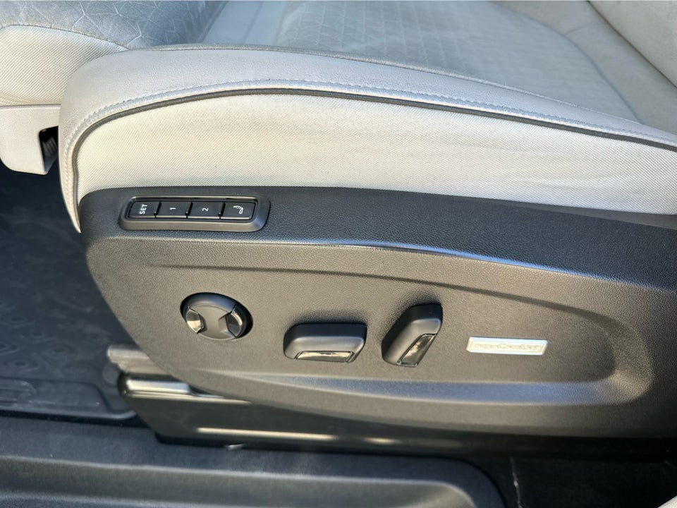 VW ID.Buzz 77 Pro SWB 5d