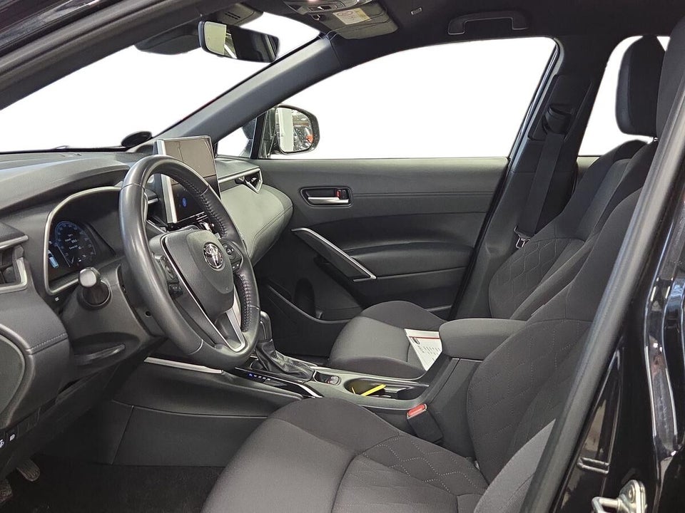 Toyota Corolla Cross 1,8 Hybrid Style Comfort CVT 5d