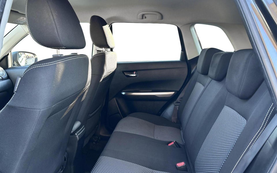 Suzuki Vitara 1,4 mHybrid Active aut. 5d