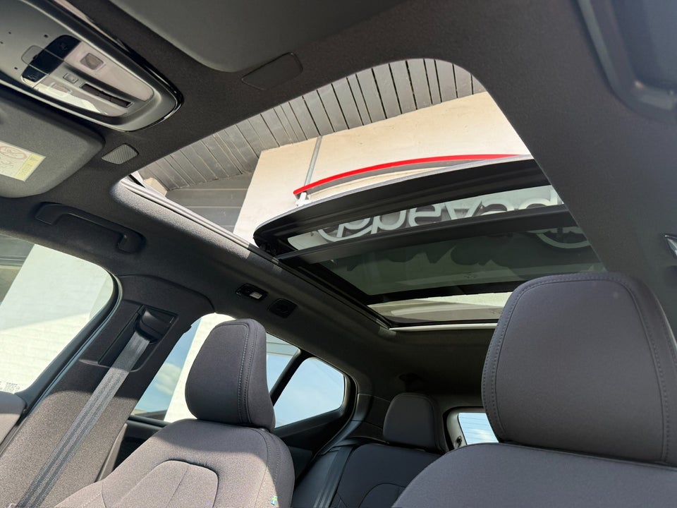 Volvo EX40 Extended Range Ultra Black Edition 5d