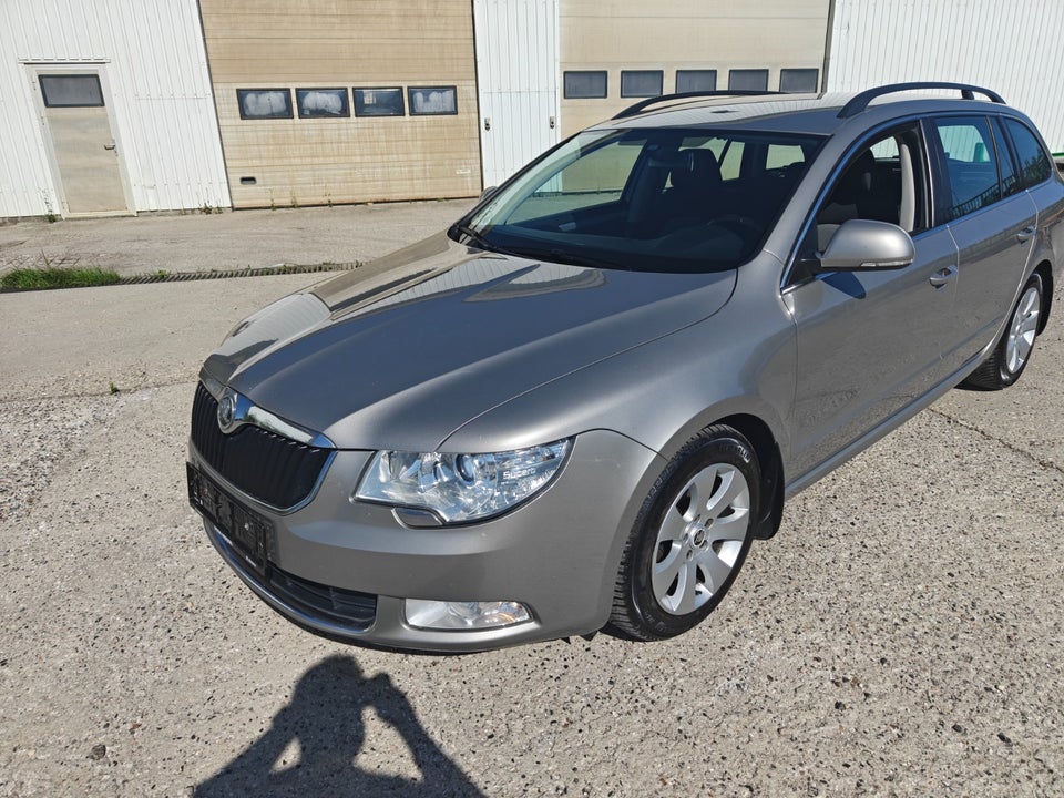 Skoda Superb 1,6 TDi 105 Ambition Combi GreenLine 5d