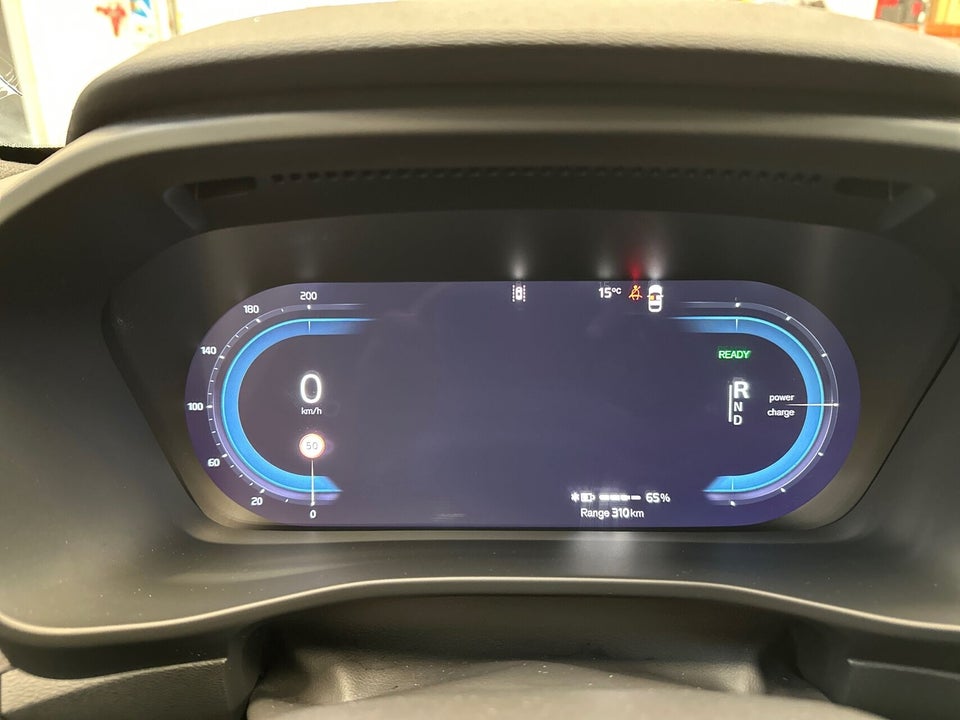 Volvo EX40 Twin Performance Ultra Black Edition 5d