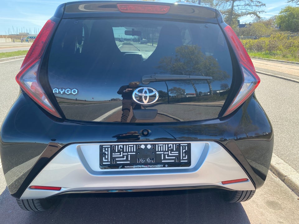 Toyota Aygo 1,0 VVT-i x-pression 5d