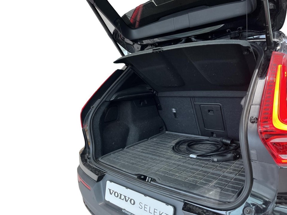 Volvo XC40 ReCharge Extended Range Plus 5d