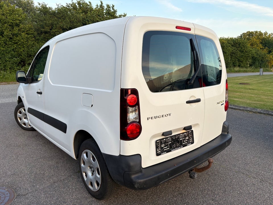 Peugeot Partner 1,6 BlueHDi 100 L1 Flex Van 5d