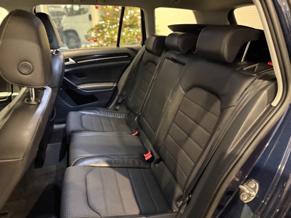 VW Golf VII 2,0 TDi 150 Comfortline Variant BM 5d