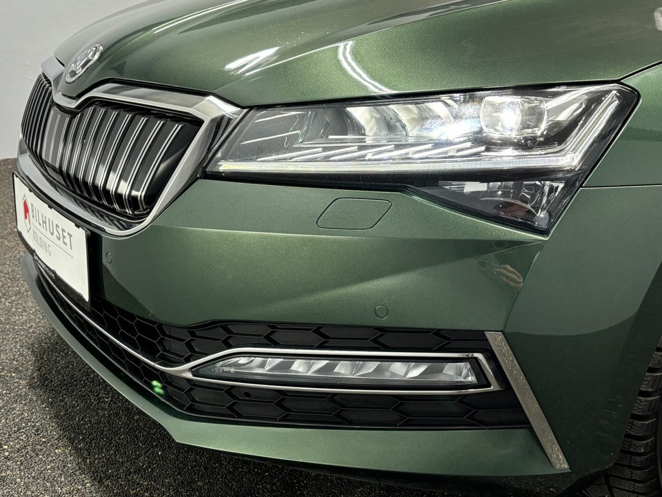 Skoda Superb 1,4 TSi iV Business Executive Combi DSG 5d