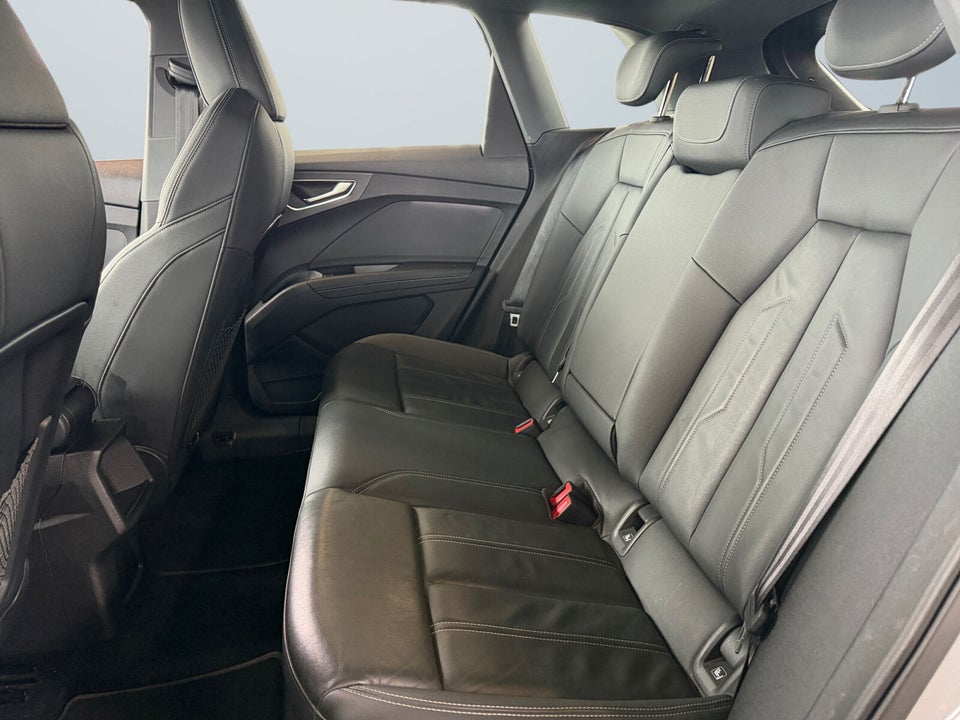 Audi Q4 e-tron 40  5d