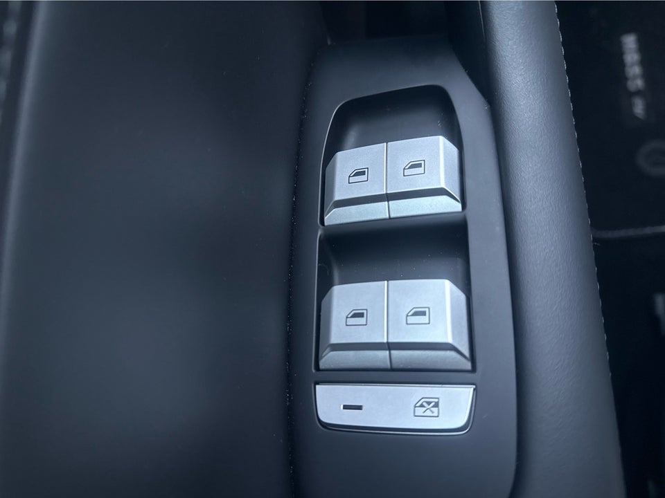 MG MGS5 64 Luxury 5d