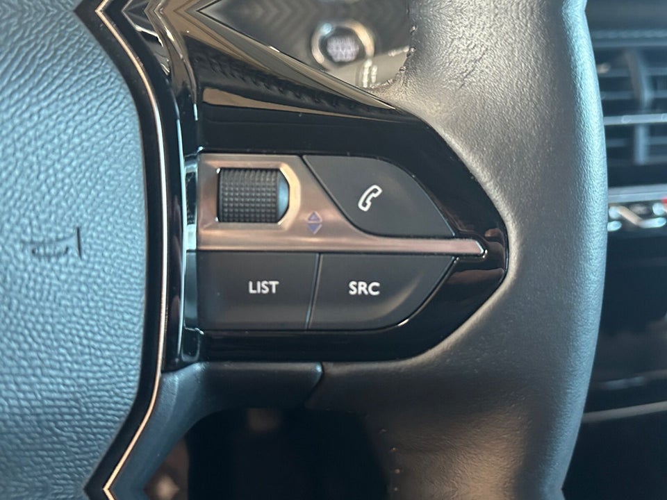 Peugeot e-208 50 Allure 5d