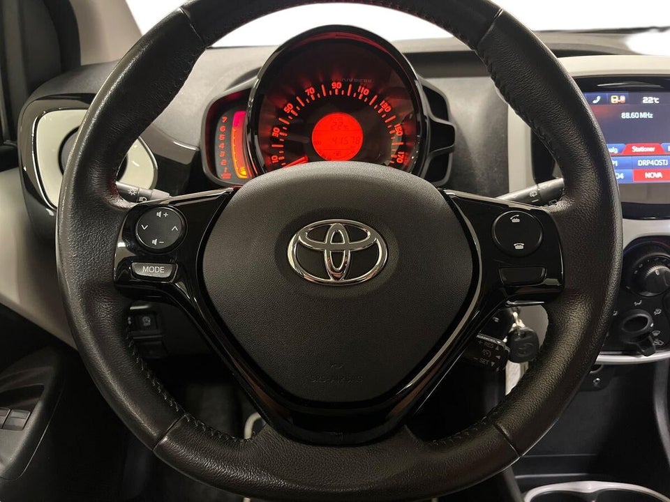 Toyota Aygo 1,0 VVT-i x-pure 5d