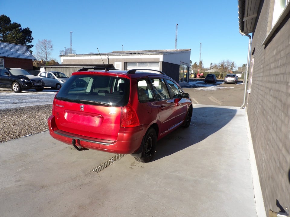 Peugeot 307 1,6 Edition stc. 5d